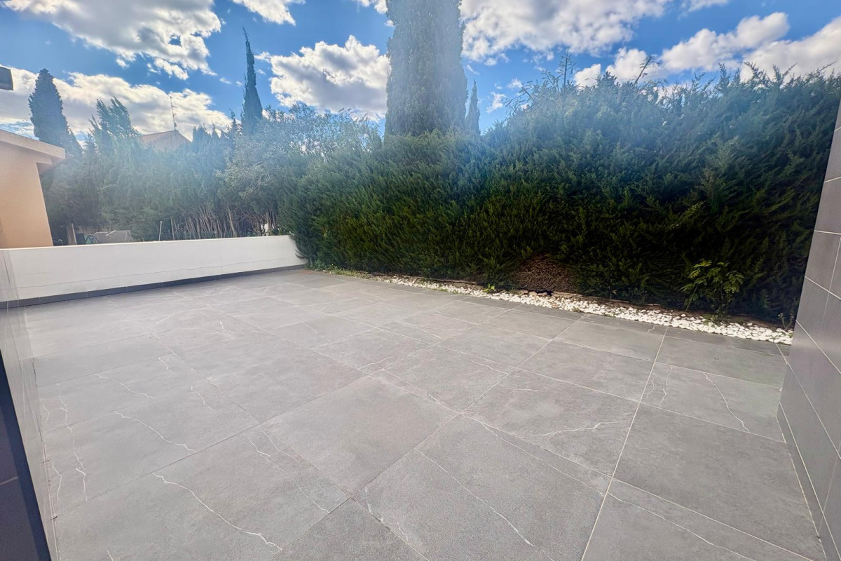 Revente - Chalet Independiente - Orihuela Costa