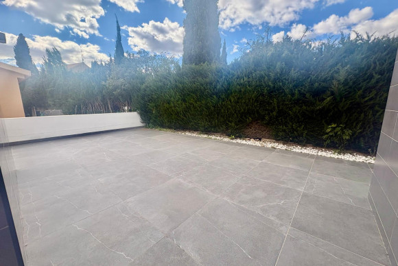 Revente - Chalet Independiente - Orihuela Costa