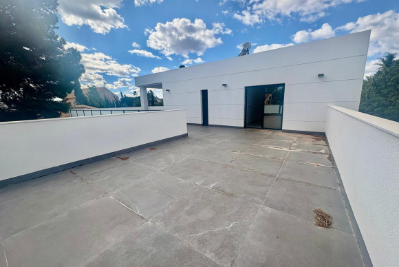 Revente - Chalet Independiente - Orihuela Costa