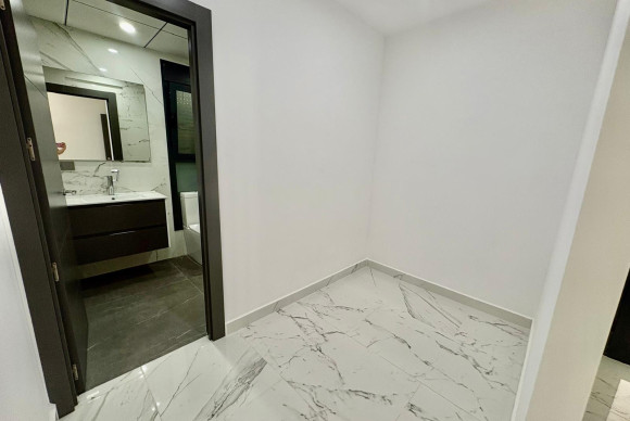 Revente - Chalet Independiente - Orihuela Costa