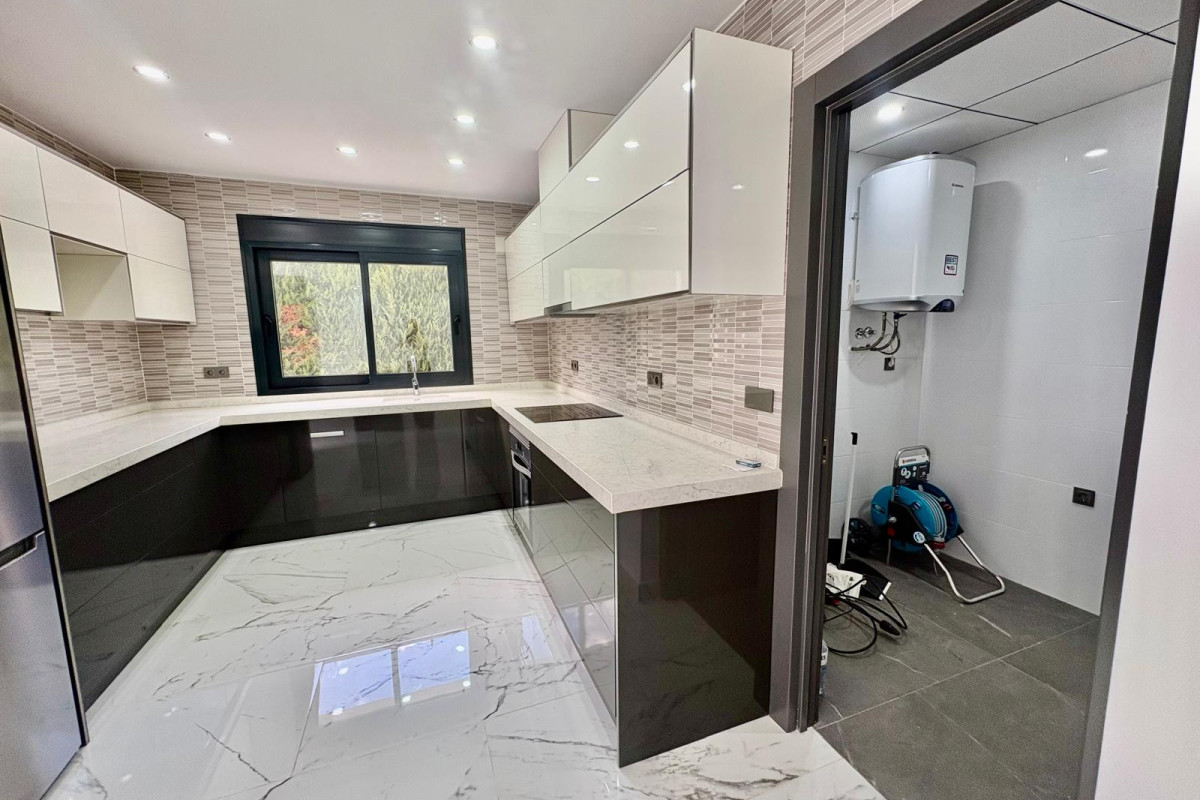 Revente - Chalet Independiente - Orihuela Costa