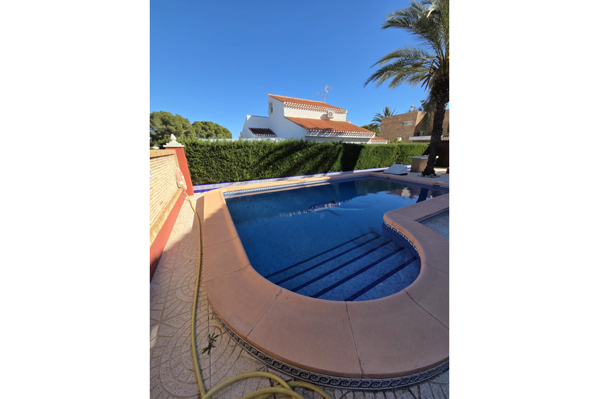 Revente - House - Orihuela Costa