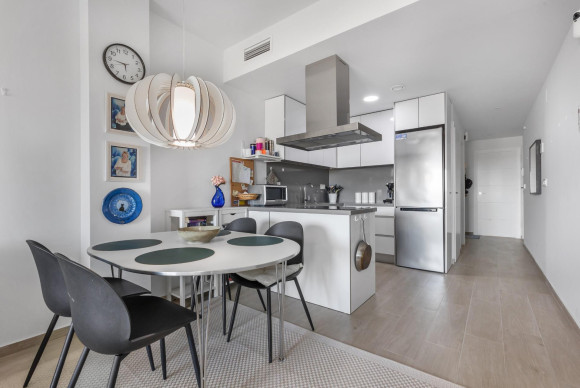 Herverkoop - Appartement  - Torrevieja - Los Frutales