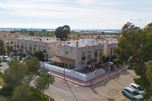 Herverkoop - Villa - Guardamar del Segura - Urbanizaciones