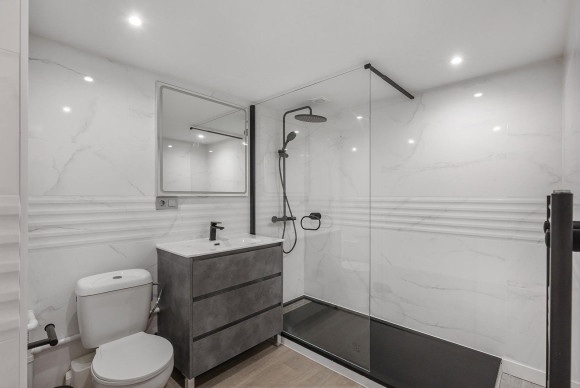 Herverkoop - Villa - Guardamar del Segura - Urbanizaciones