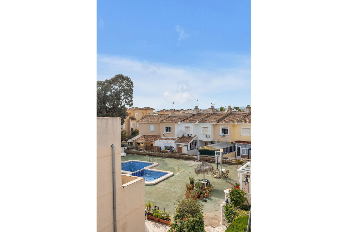 Herverkoop - Villa - Guardamar del Segura - Urbanizaciones