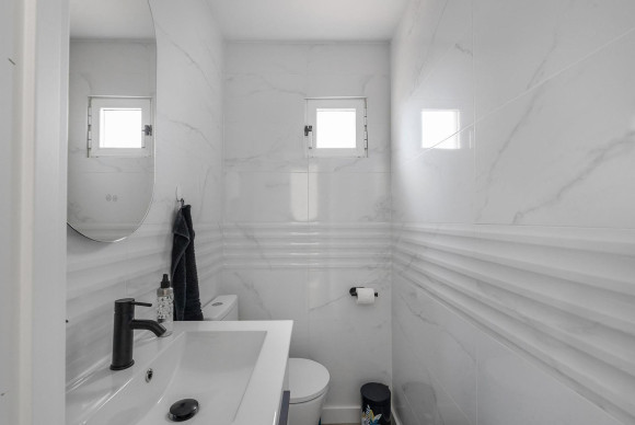 Herverkoop - Villa - Guardamar del Segura - Urbanizaciones