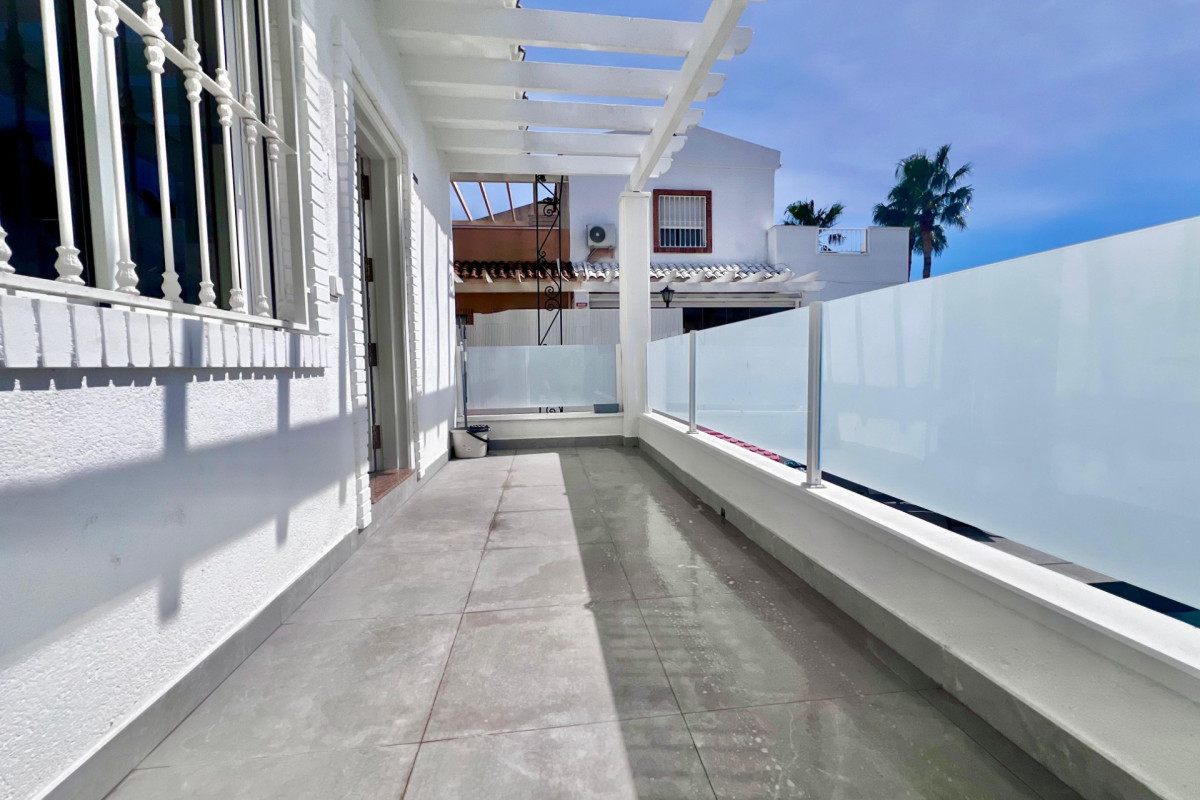 Herverkoop - Villa - San Miguel de Salinas - Las filipinas