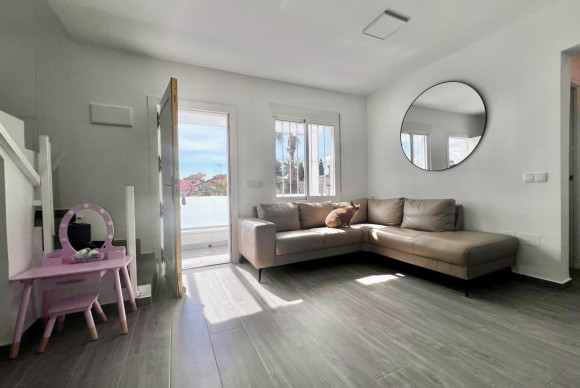 Herverkoop - Villa - San Miguel de Salinas - Las filipinas