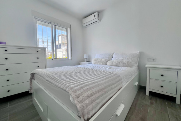 Herverkoop - Villa - San Miguel de Salinas - Las filipinas