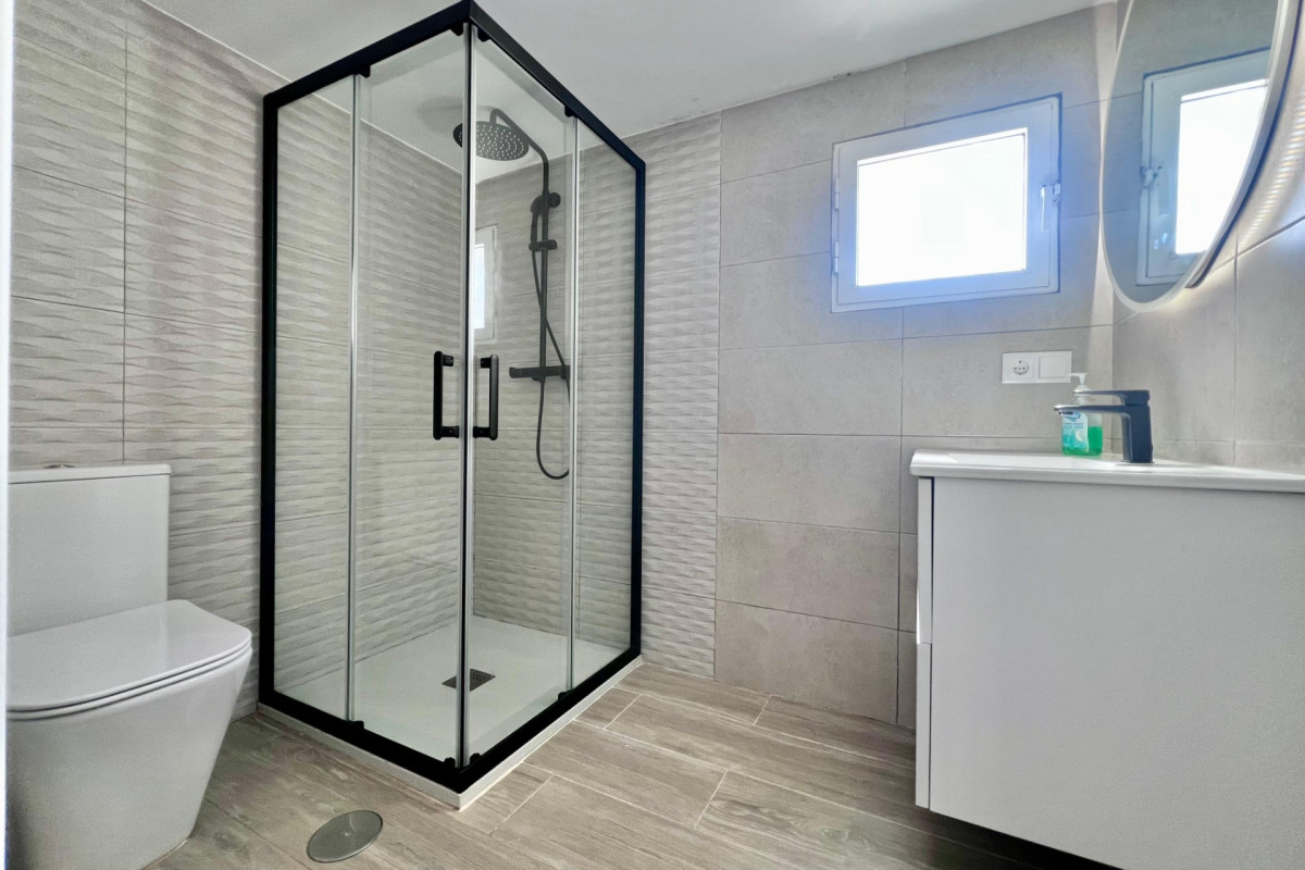 Herverkoop - Villa - San Miguel de Salinas - Las filipinas