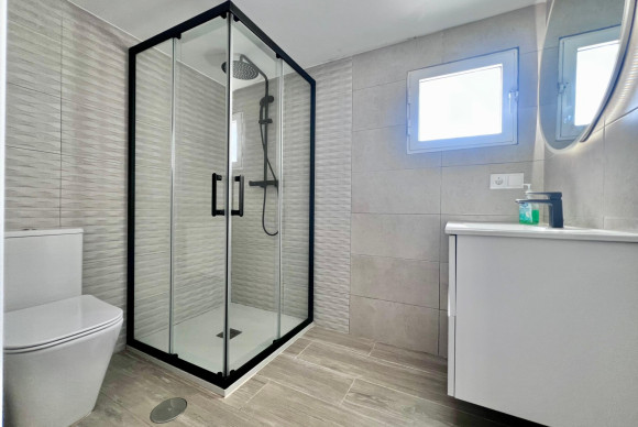 Herverkoop - Villa - San Miguel de Salinas - Las filipinas