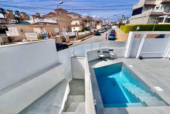 Herverkoop - Villa - San Miguel de Salinas - Las filipinas