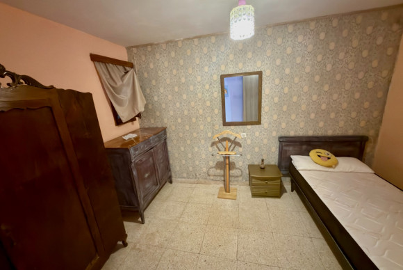 Resale - Casa de Pueblo - Vergel