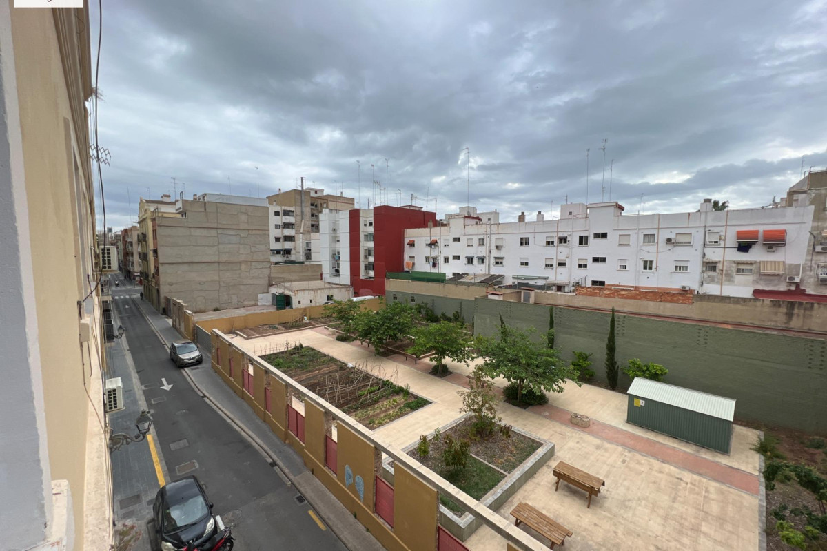 Resale - Apartment  - Valencia - El Grau