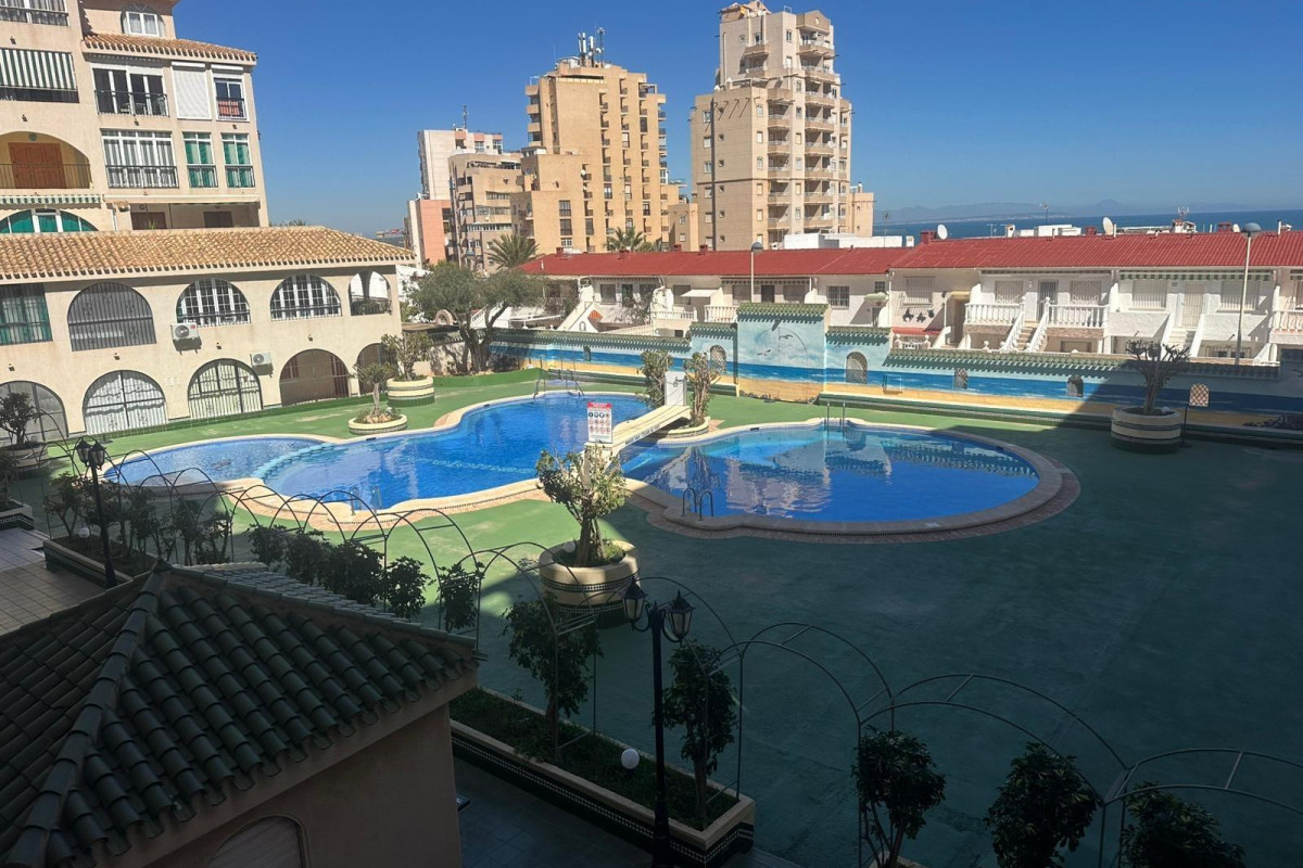 Herverkoop - Appartement  - Torrevieja - Torre la mata