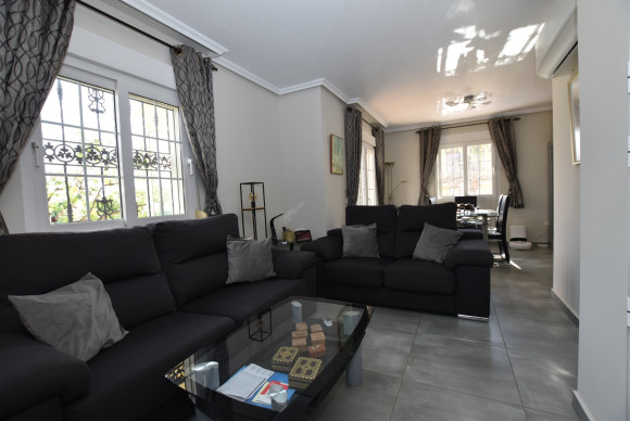 Herverkoop - Villa - Orihuela Costa - Los Dolses