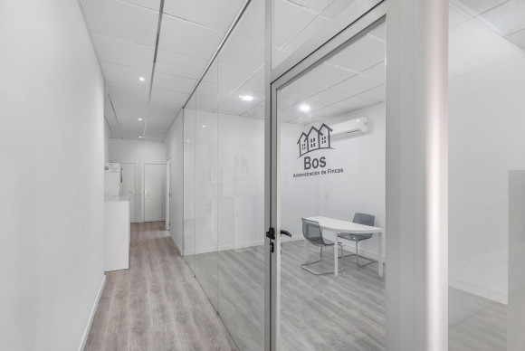 Herverkoop - Winkelruimte te koop - Torrevieja - La Mata pueblo