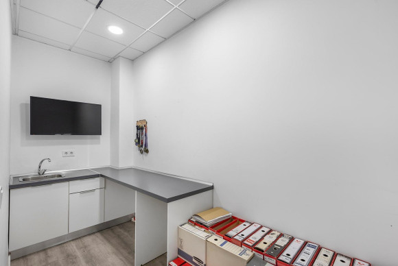 Herverkoop - Winkelruimte te koop - Torrevieja - La Mata pueblo