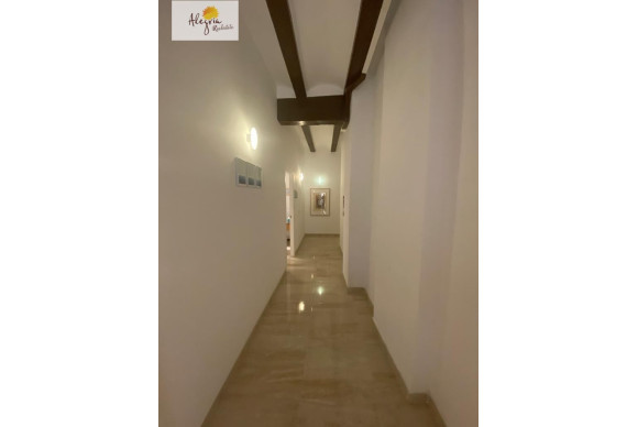 Revente - Commercial Unit - Valencia - Sant Francesc