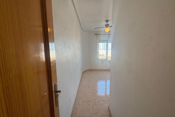 Reventa - Apartamento / piso - Torrevieja - La Mata