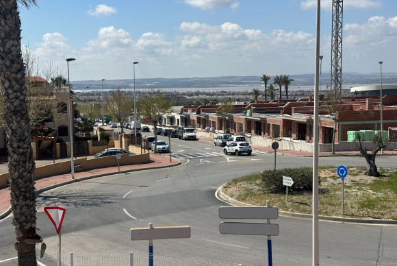 Revente - Bungalow - Torrevieja - Aguas Nuevas