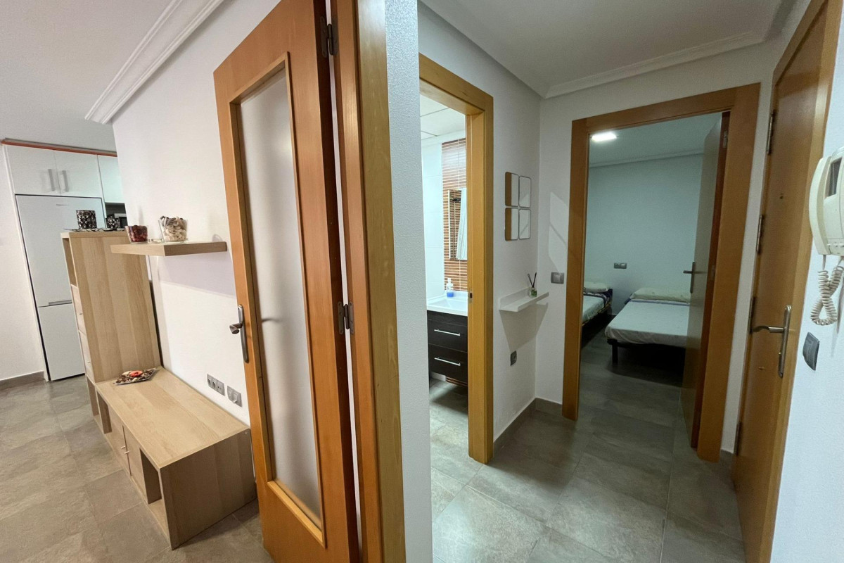 Reventa - Apartamento / piso - Torrevieja - La Mata pueblo