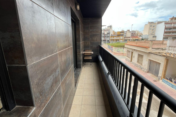 Reventa - Apartamento / piso - Torrevieja - La Mata pueblo