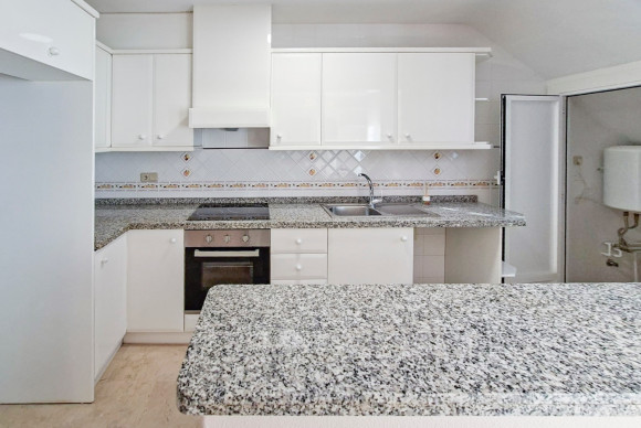 Resale - Town House - Villamartin