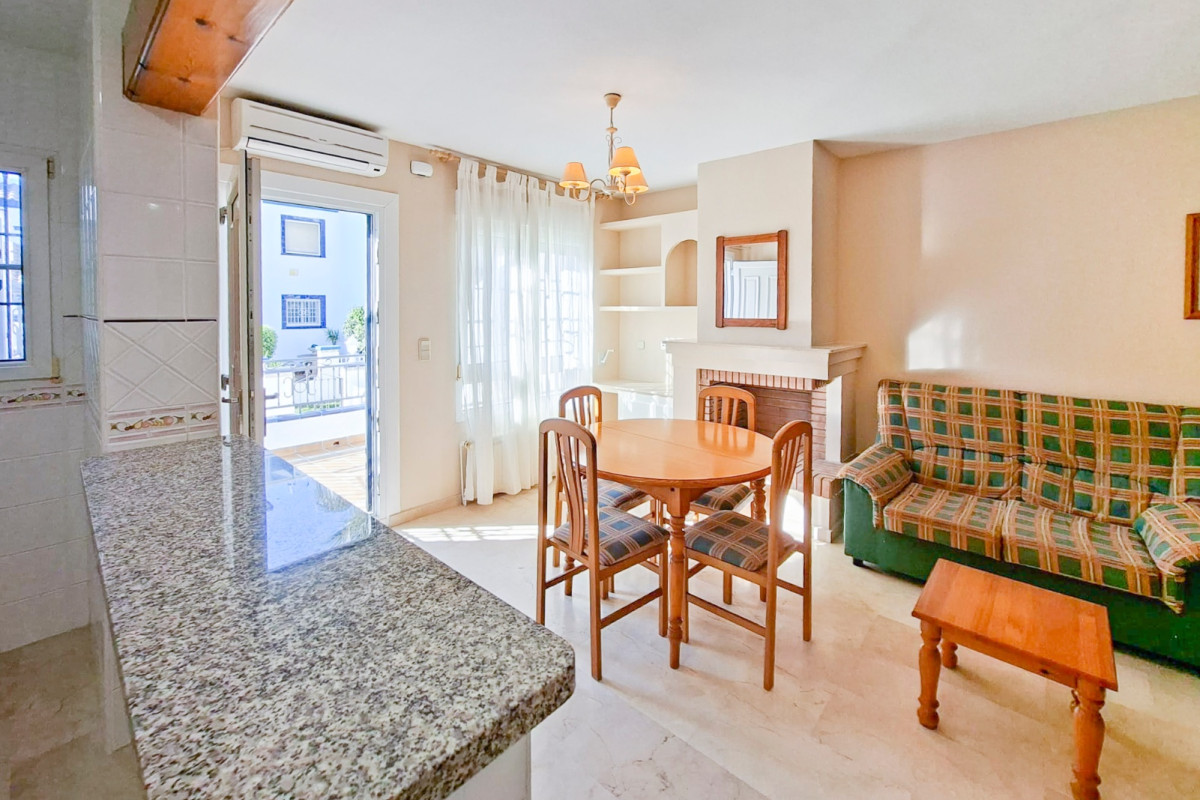 Resale - Town House - Villamartin