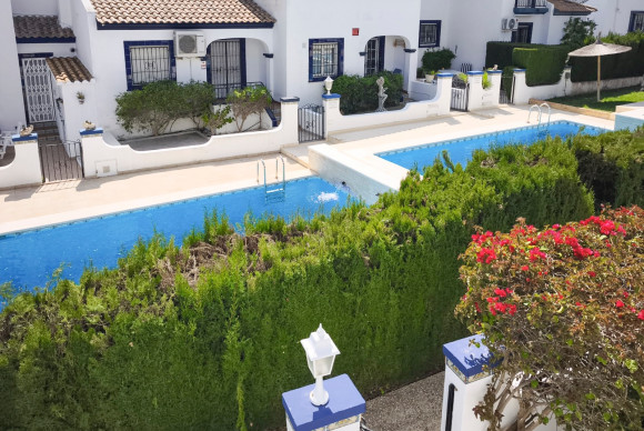 Resale - Town House - Villamartin