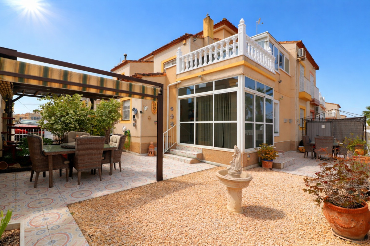 Reventa - Casa semi independiente - Algorfa - Montebello