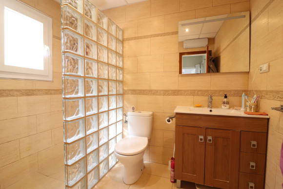 Reventa - Casa semi independiente - Algorfa - Montebello