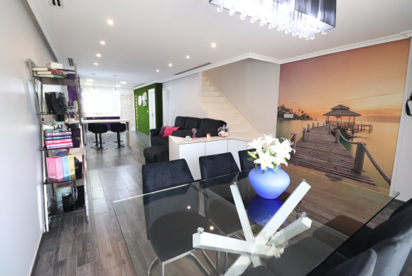 Reventa - Adosado - Redovan - Redovan - Town