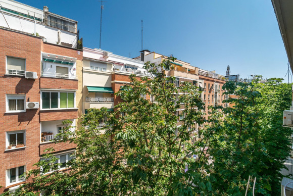 Resale - Apartment  - Madrid - Palos de Moguer