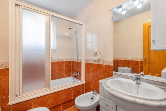 Reventa - Apartamento / piso - Torrevieja - torrevieja
