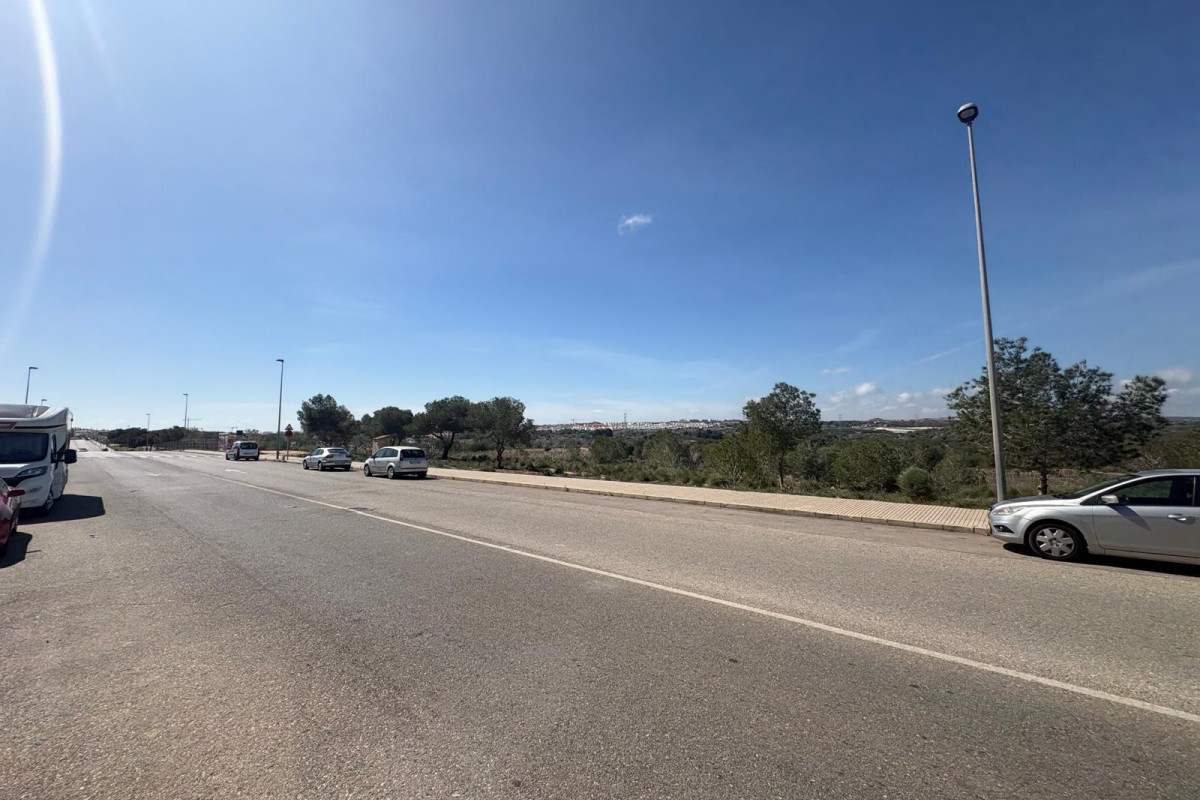 Resale - Bungalow - Orihuela Costa