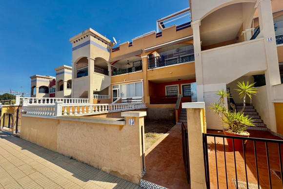 Resale - Bungalow - Orihuela Costa