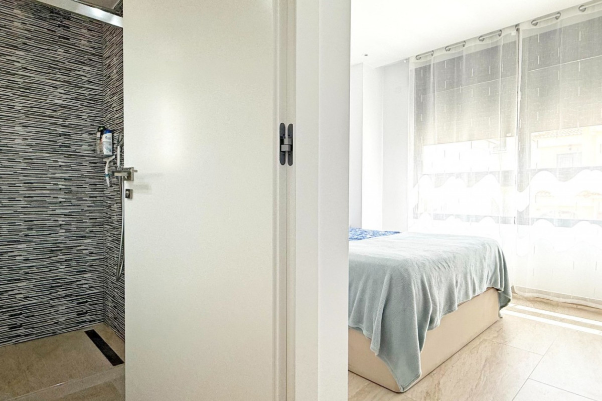 Resale - Detached Villa - Orihuela Costa - Villamartin