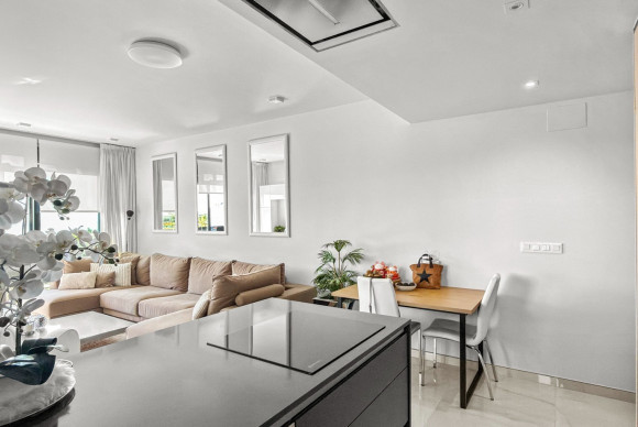 Resale - Apartment  - Orihuela Costa - Playa Flamenca