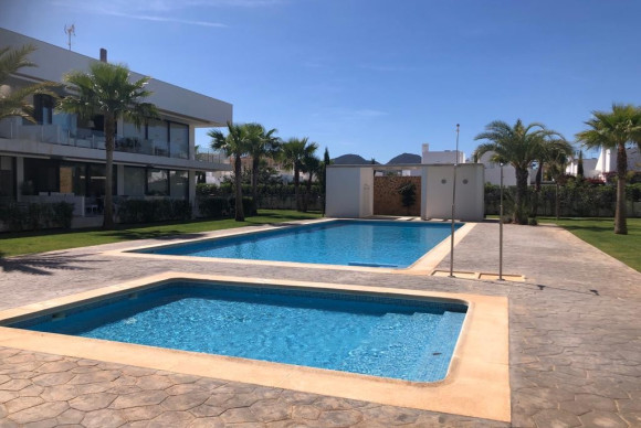 Resale - Apartment  - Mar de Cristal