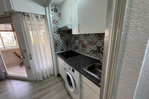 Herverkoop - Studio - Torrevieja - Playa de Los Locos-Curva del Palangre