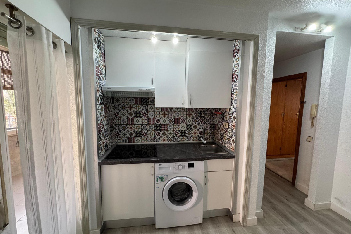 Herverkoop - Studio - Torrevieja - Playa de Los Locos-Curva del Palangre