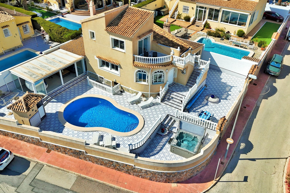 Reventa - Villa - Villamartin