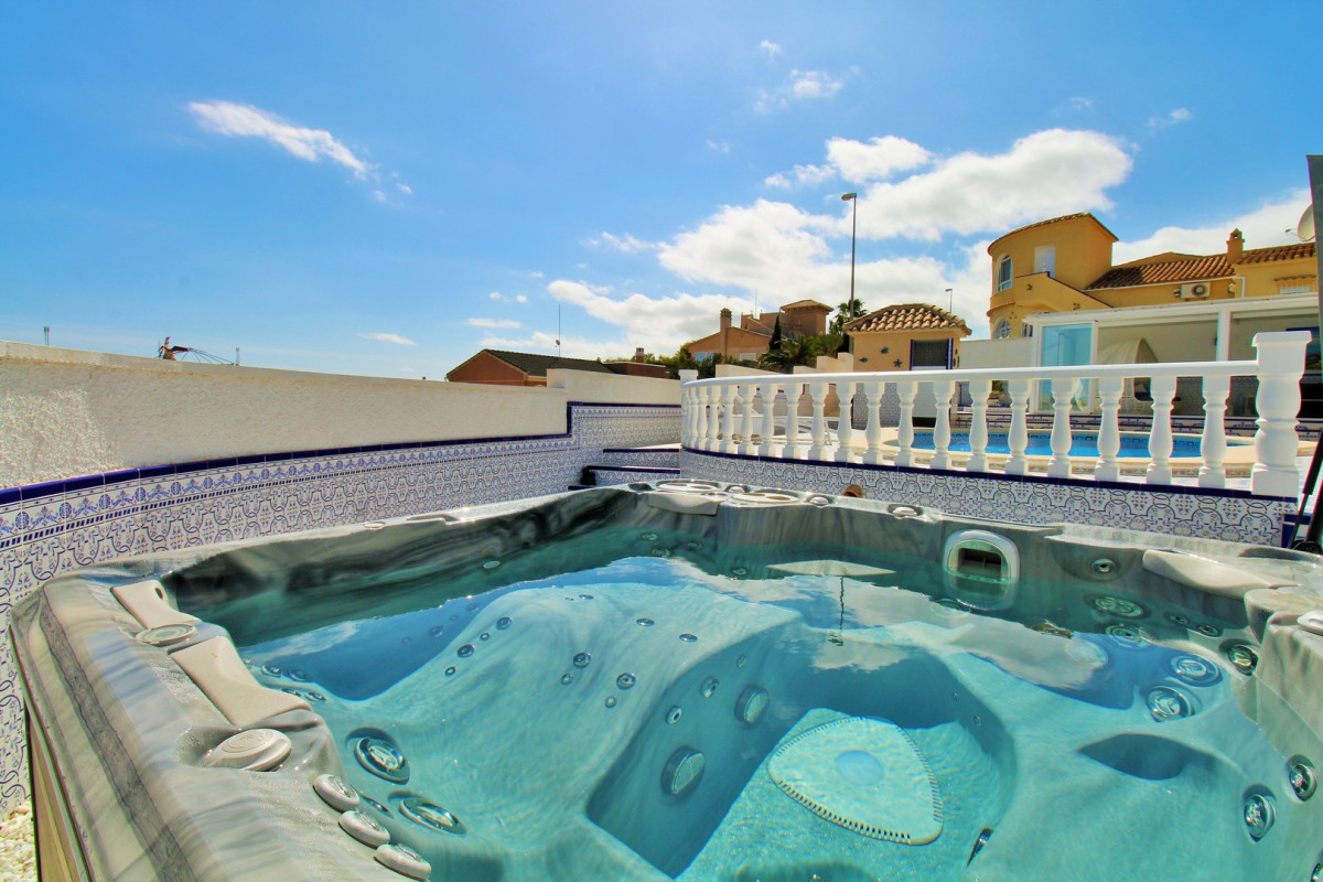 Reventa - Villa - Villamartin