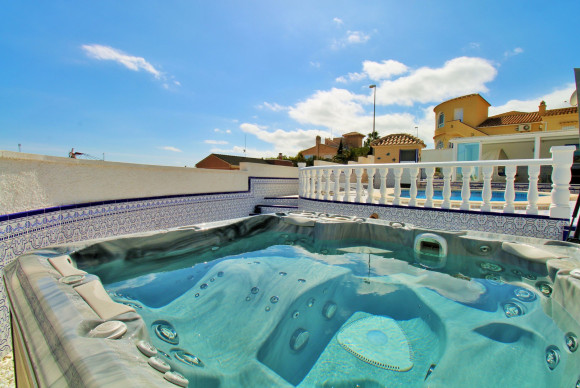 Reventa - Villa - Villamartin