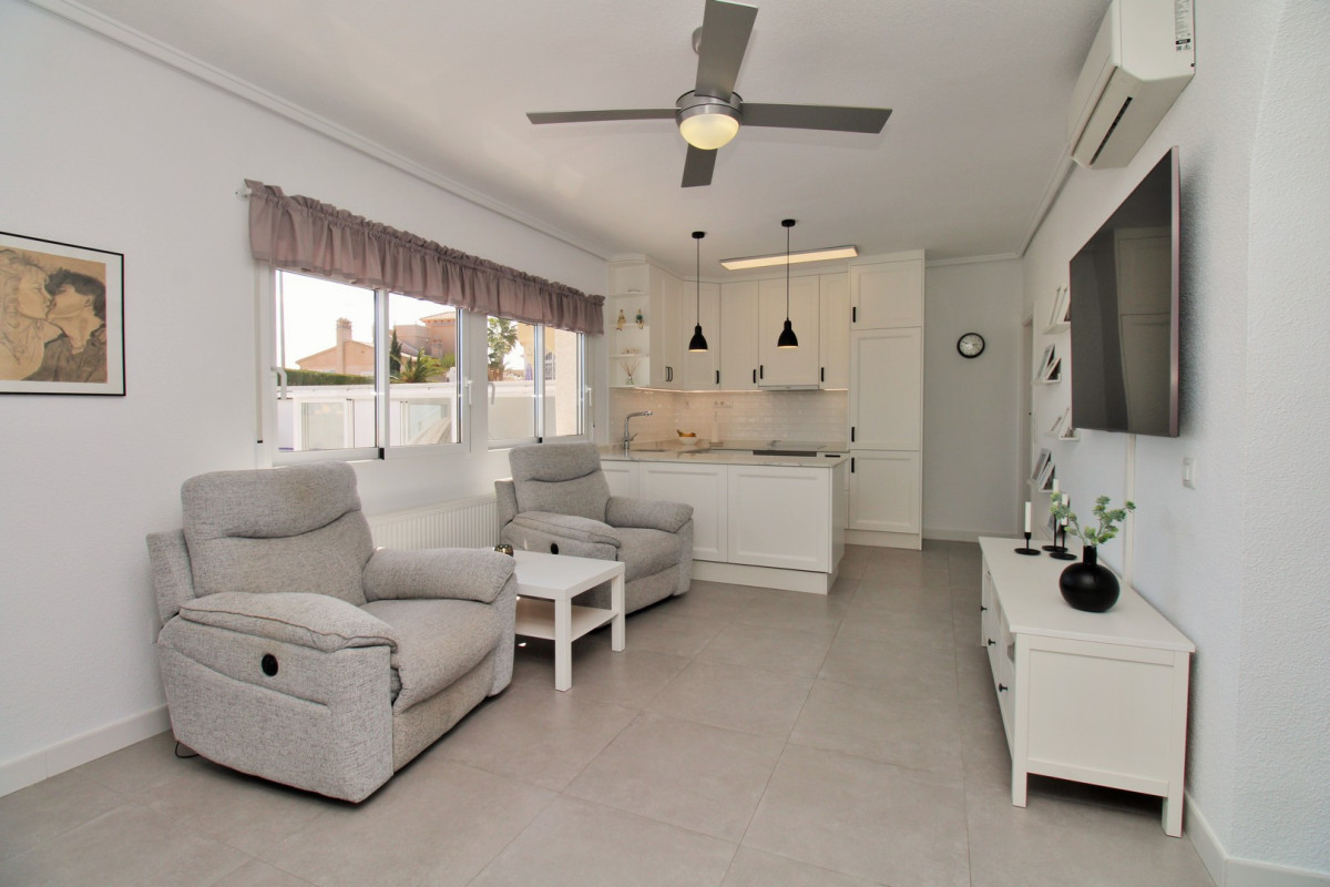 Reventa - Villa - Villamartin