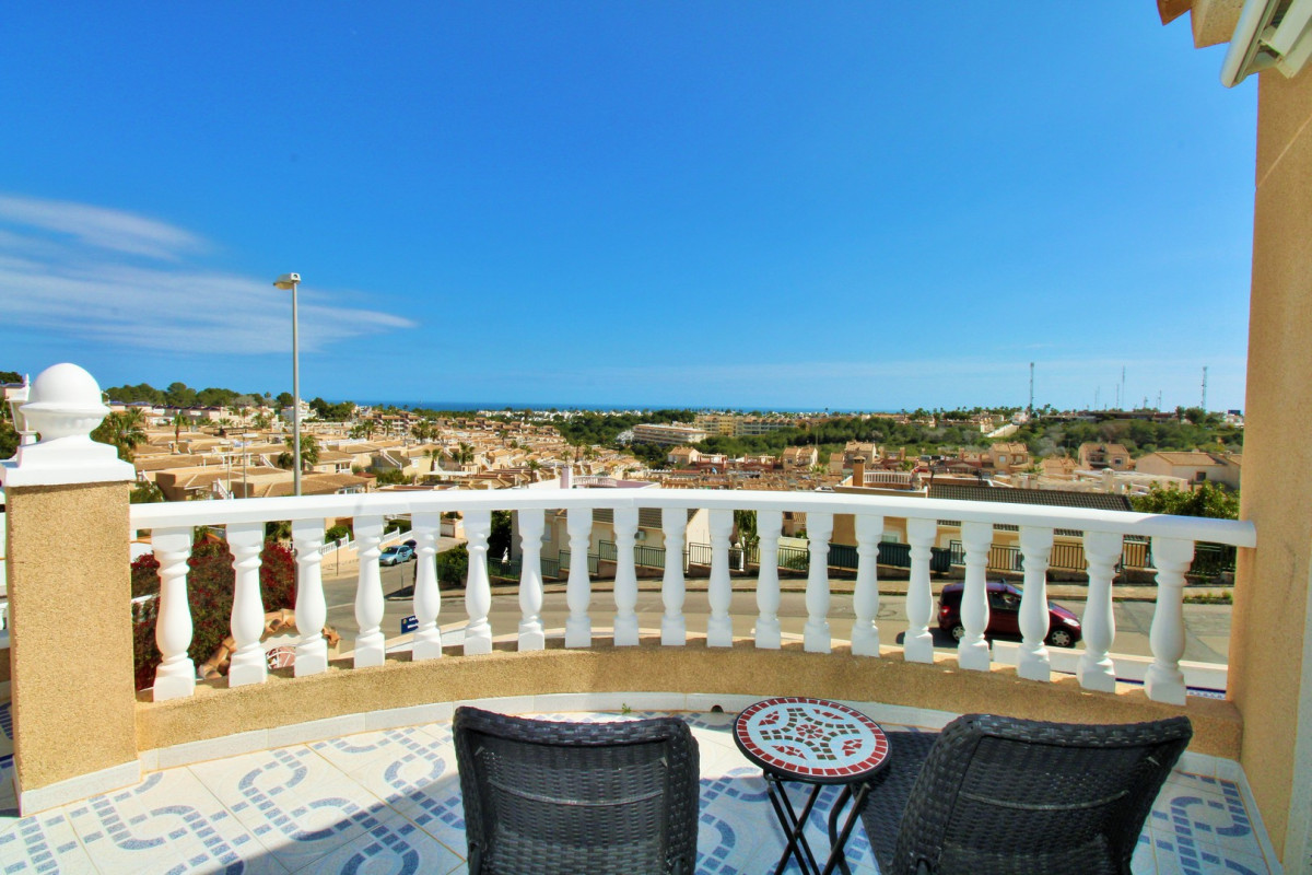 Reventa - Villa - Villamartin