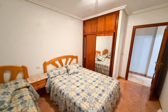 Resale - Apartment  - Torrevieja - Playa del cura