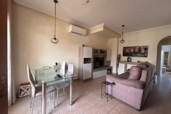 Resale - Apartment  - Jacarilla